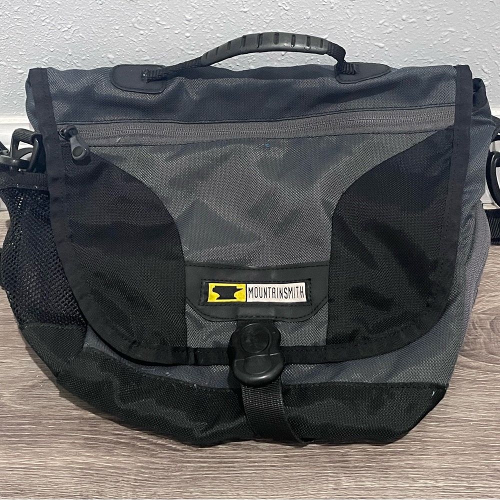Metalsmith Messenger Bag